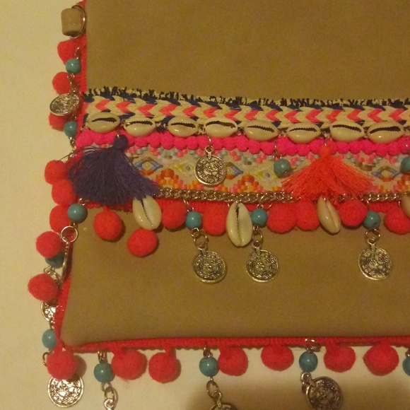 Purse - Picture 2 of 8